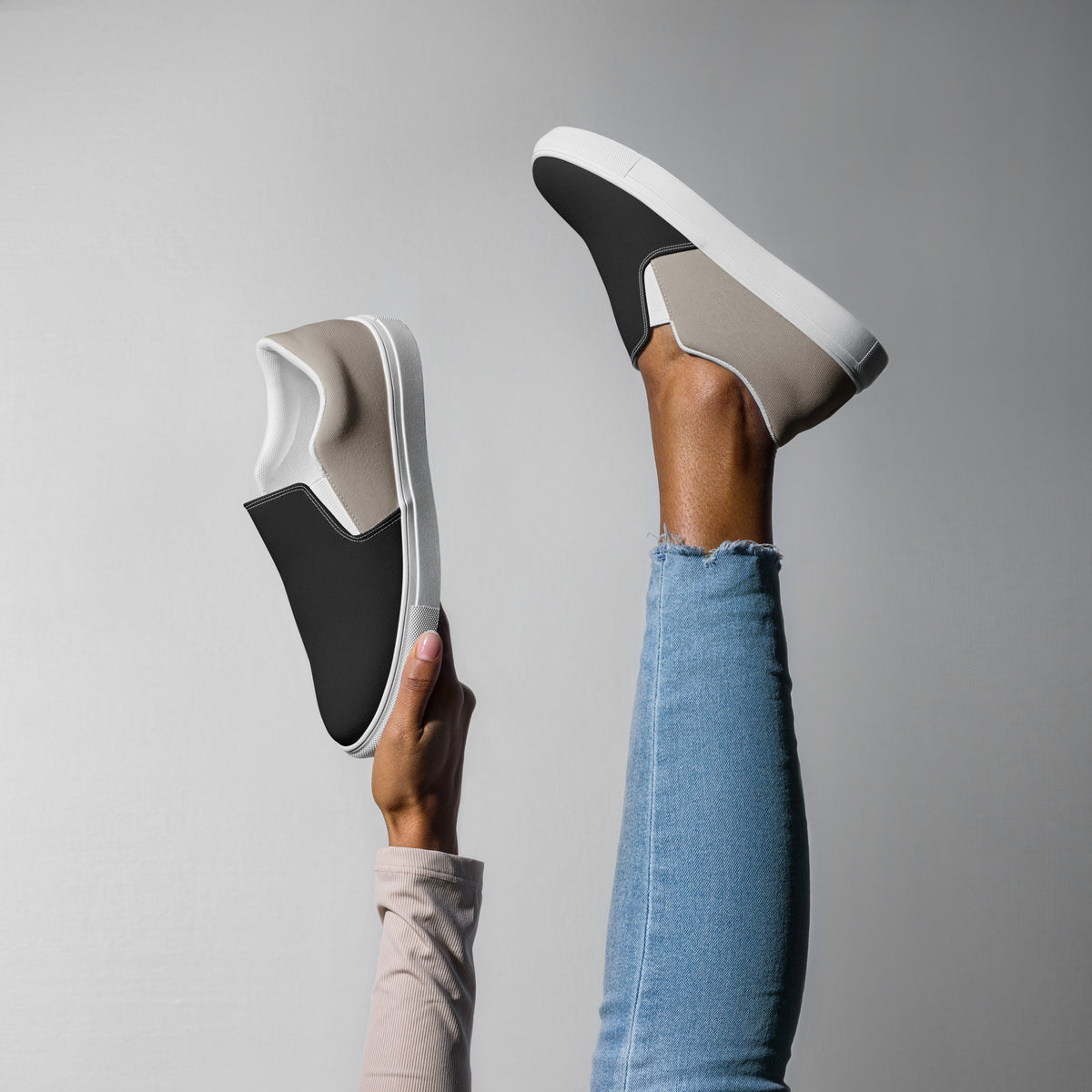 Women’s slip-on canvas shoes